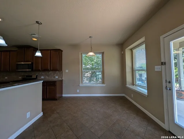 212 OAK CREEK WAY New Braunfels, TX 78130