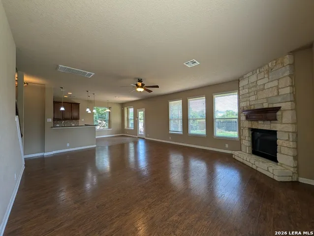 212 OAK CREEK WAY New Braunfels, TX 78130