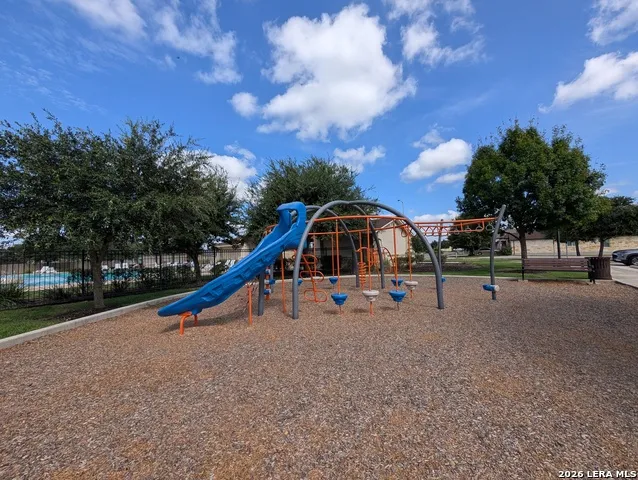 212 OAK CREEK WAY New Braunfels, TX 78130