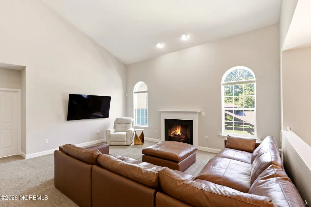 10 Colliers Court Jackson, NJ 08527