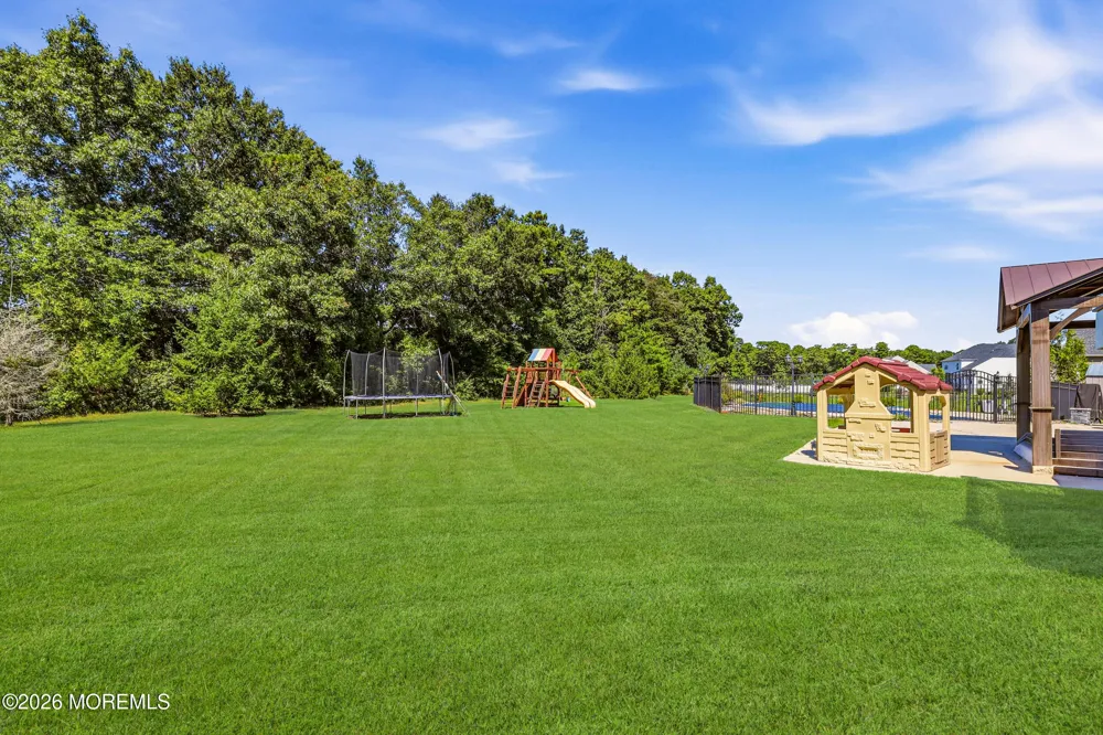 10 Colliers Court Jackson, NJ 08527