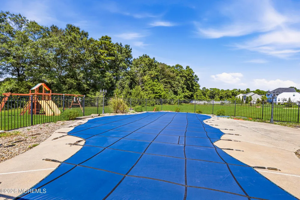 10 Colliers Court Jackson, NJ 08527