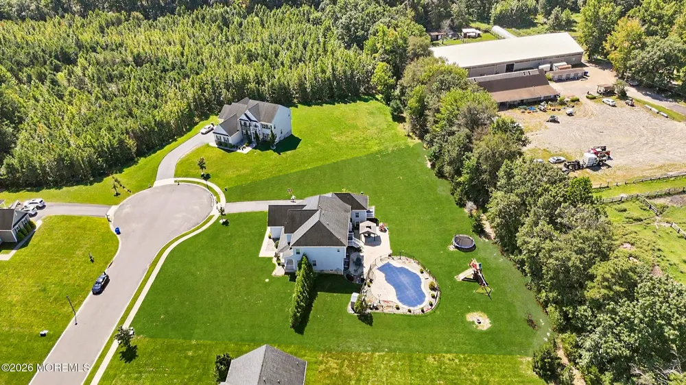 10 Colliers Court Jackson, NJ 08527