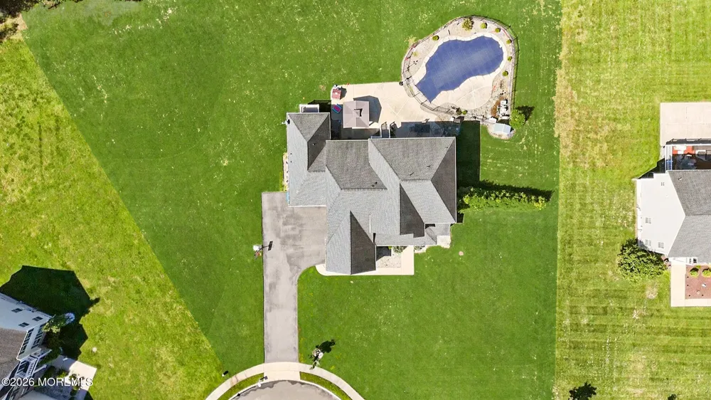 10 Colliers Court Jackson, NJ 08527
