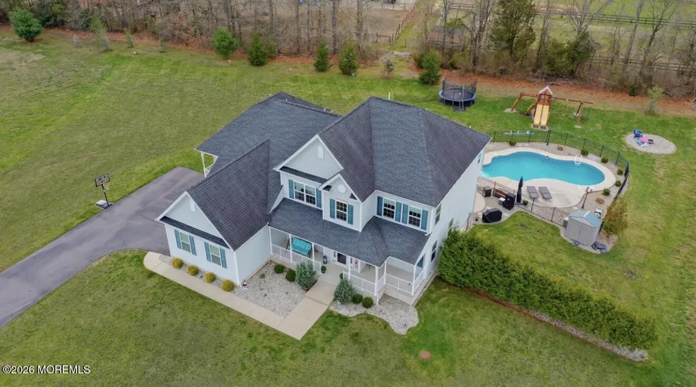 10 Colliers Court Jackson, NJ 08527