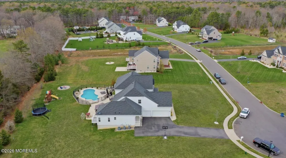 10 Colliers Court Jackson, NJ 08527