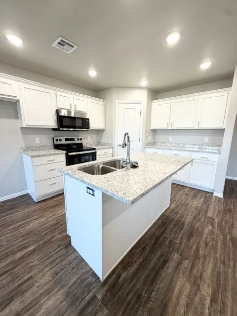3138 Seabiscuit Durant, OK 74701