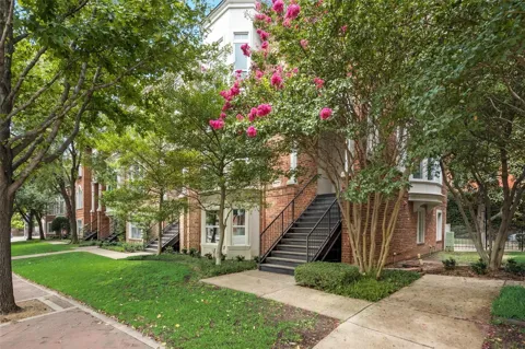 2205 Canton Street #111