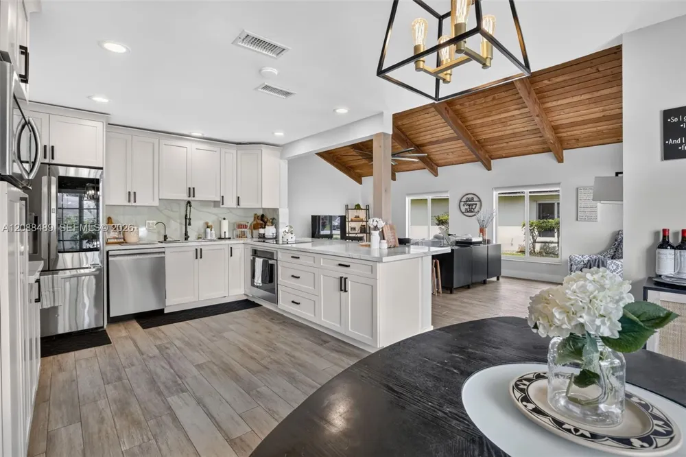 3665 W Forge Rd #39 Davie, FL 33328