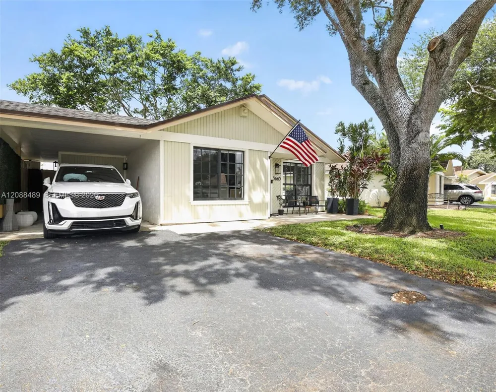 3665 W Forge Rd #39 Davie, FL 33328
