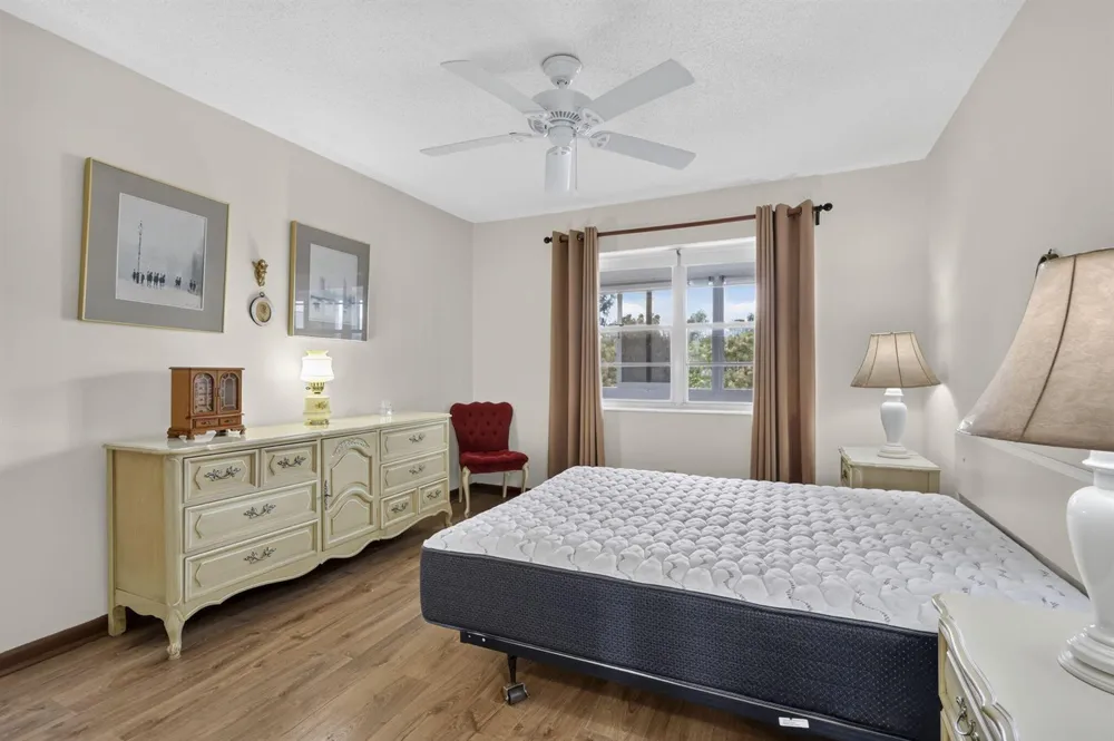253 NORTHAMPTON M West Palm Beach, FL 33417