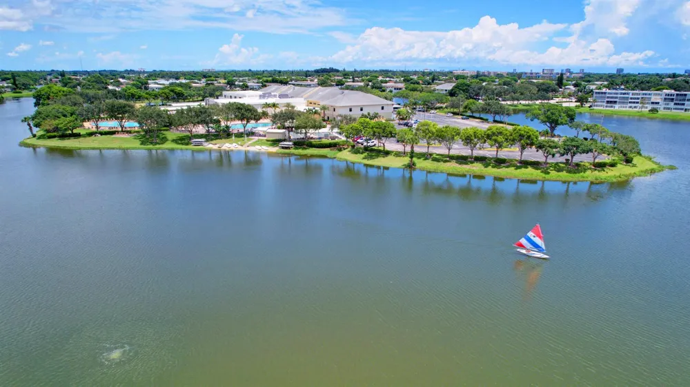 253 NORTHAMPTON M West Palm Beach, FL 33417