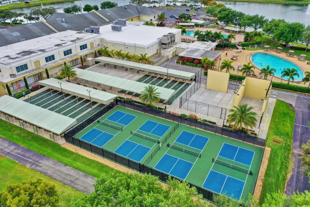 253 NORTHAMPTON M West Palm Beach, FL 33417
