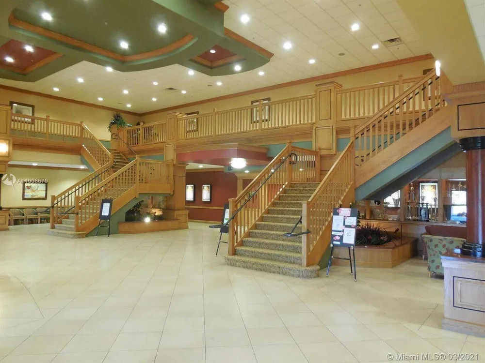 253 NORTHAMPTON M West Palm Beach, FL 33417
