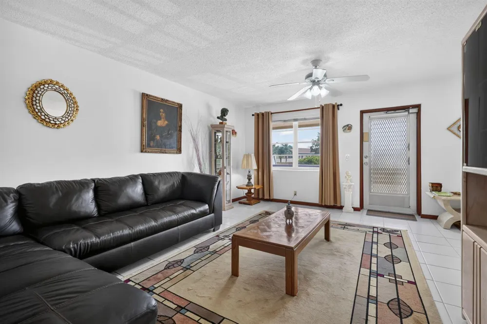 253 NORTHAMPTON M West Palm Beach, FL 33417