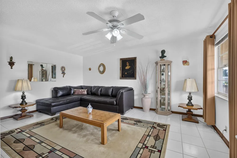 253 NORTHAMPTON M West Palm Beach, FL 33417