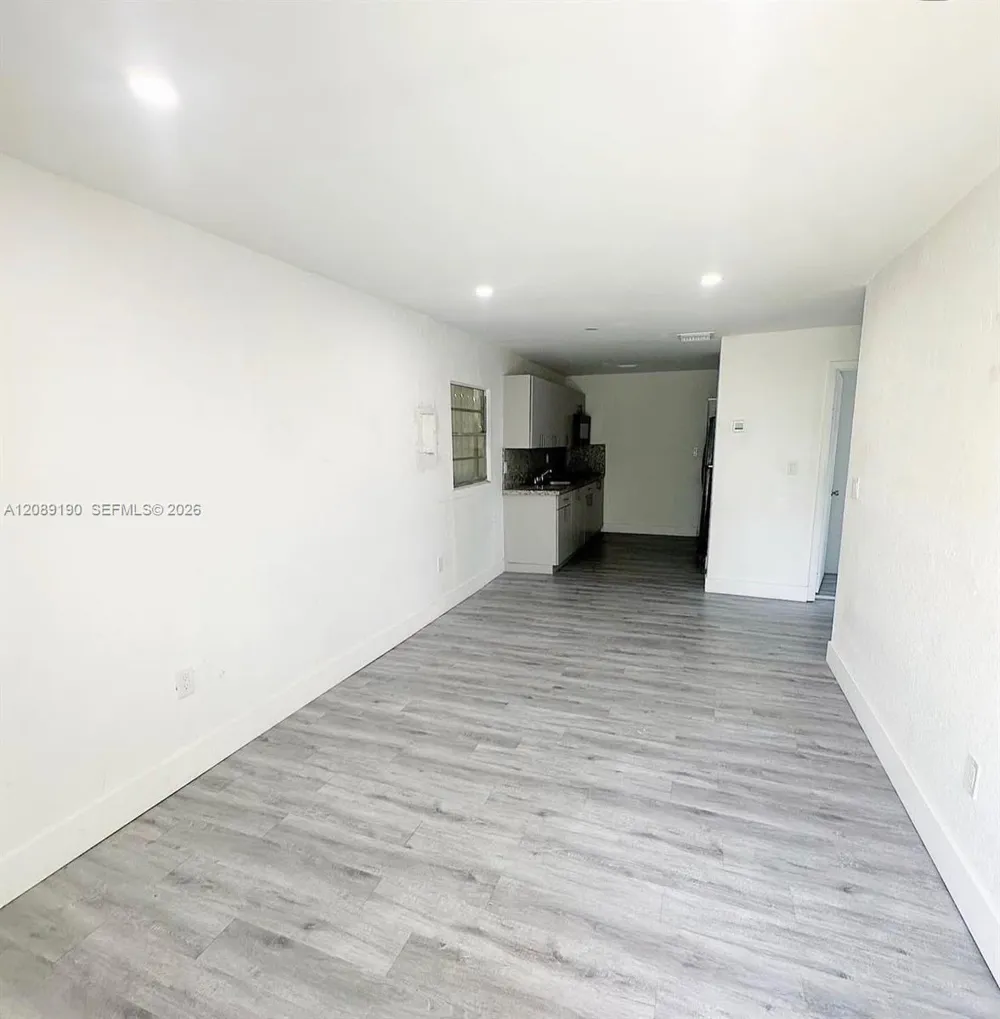 6537 SW 39 terrace #2 Miami, FL 33155