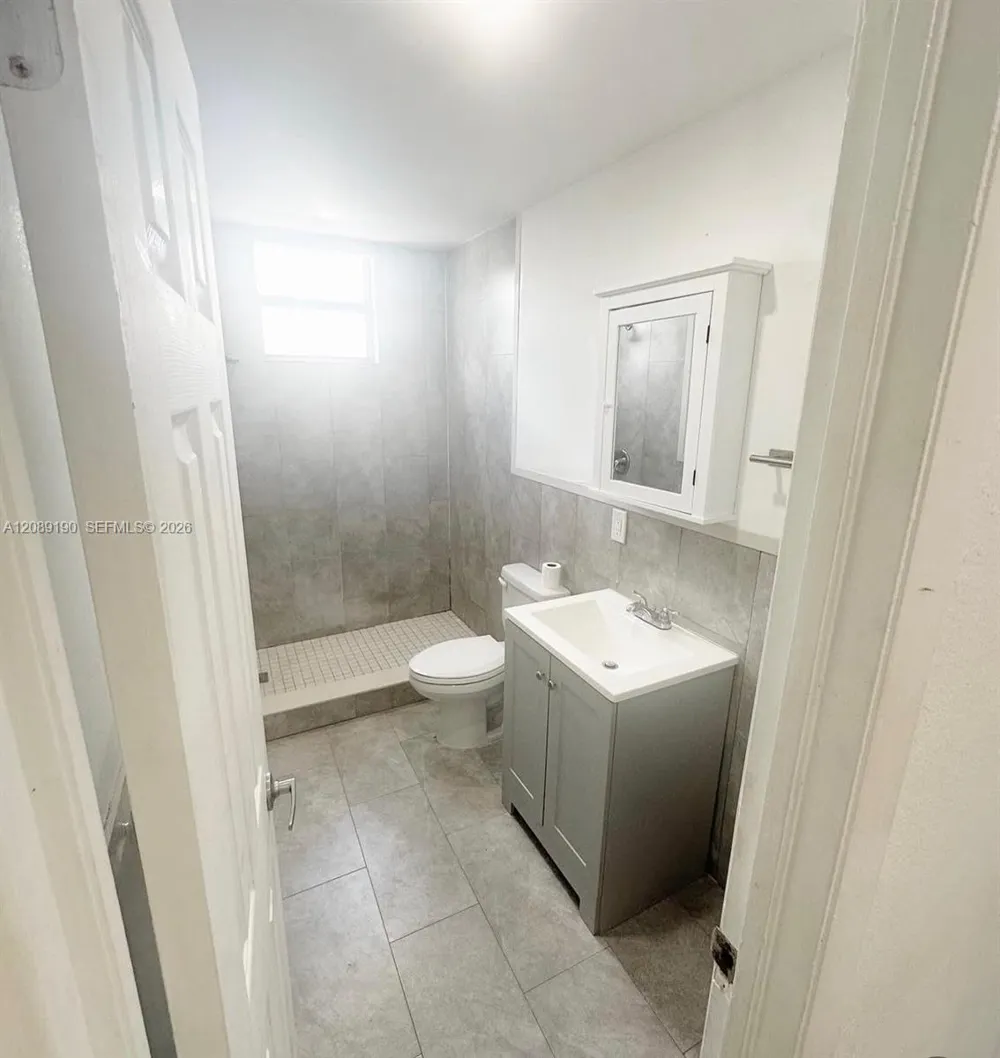 6537 SW 39 terrace #2 Miami, FL 33155