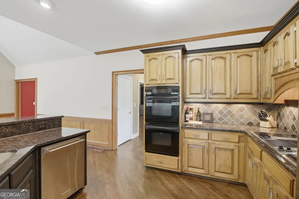 1251 Bridgewater WALK Snellville, GA 30078