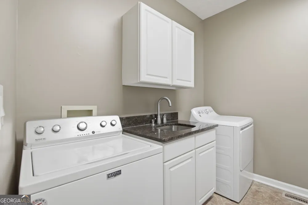 1251 Bridgewater WALK Snellville, GA 30078