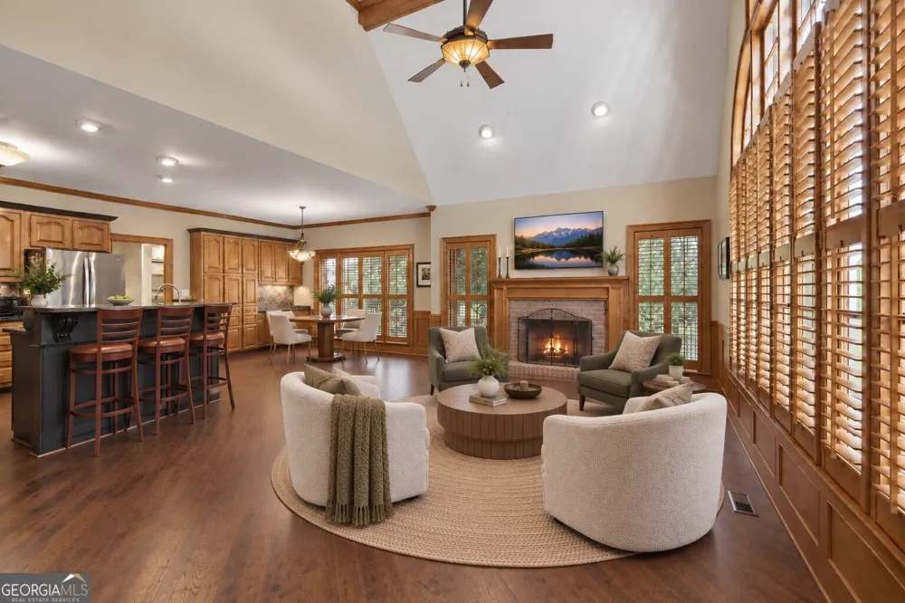1251 Bridgewater WALK Snellville, GA 30078