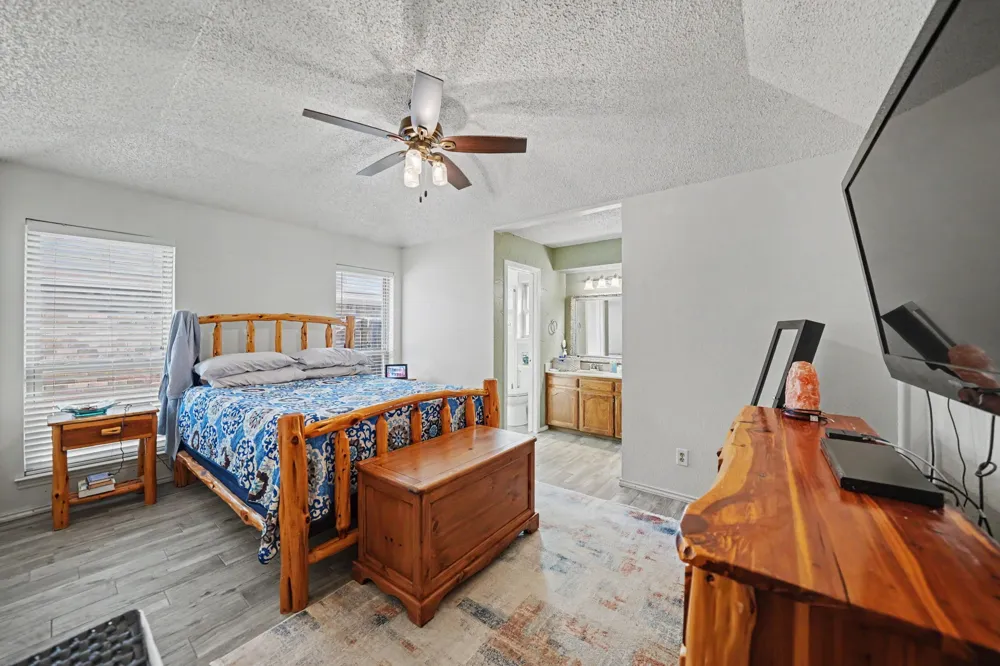 7624 Maplehill Road Watauga, TX 76148