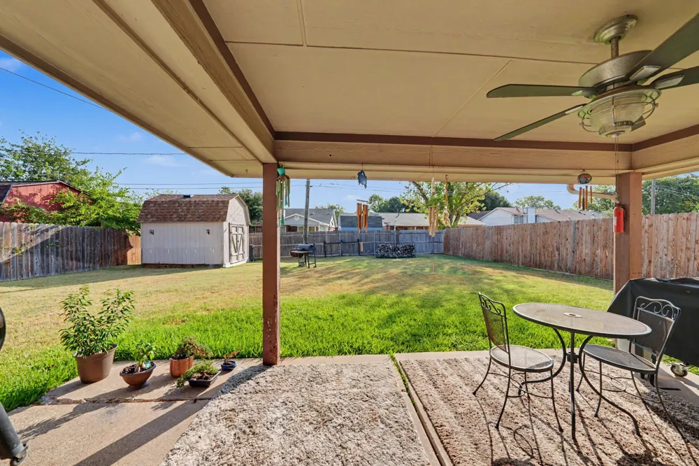 7624 Maplehill Road Watauga, TX 76148