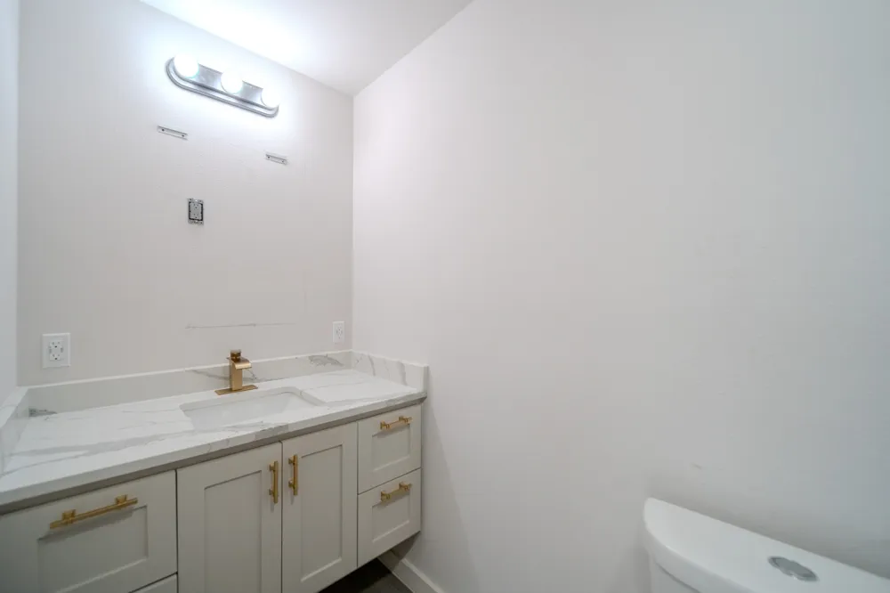 7054 Fairdale Avenue Dallas, TX 75227