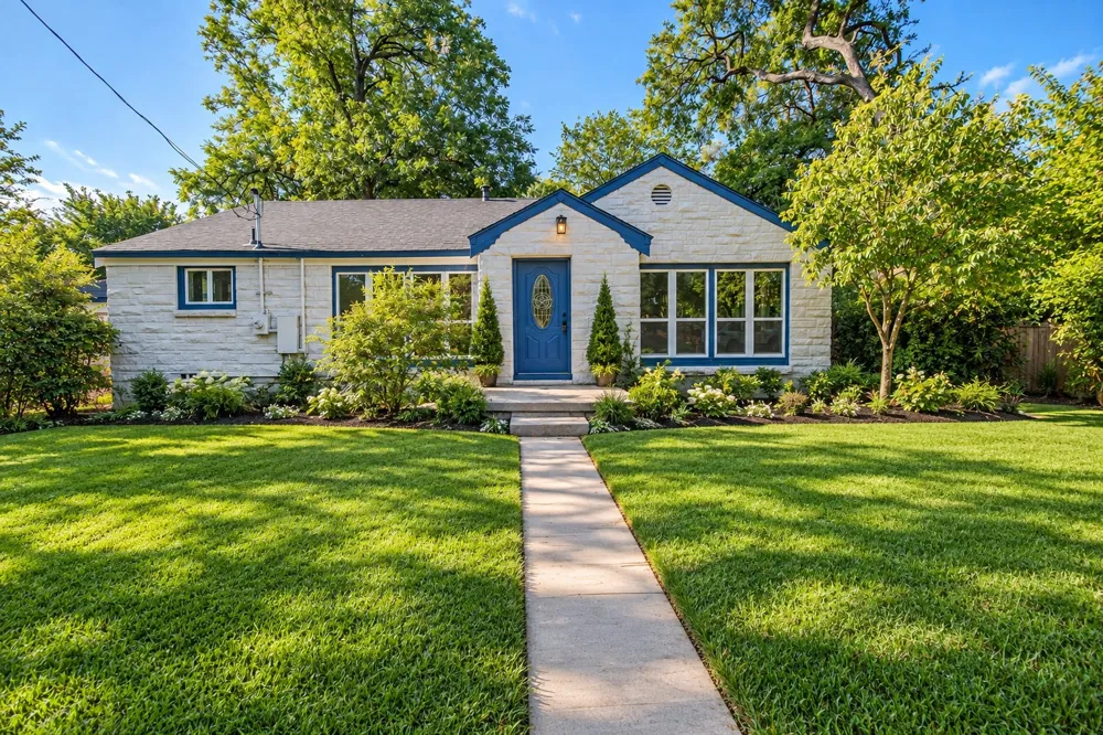 7054 Fairdale Avenue Dallas, TX 75227