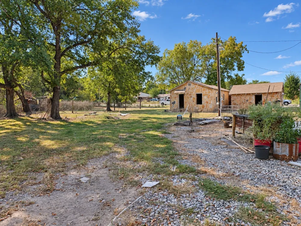 4101 Highway 51 Hulbert, OK 74441