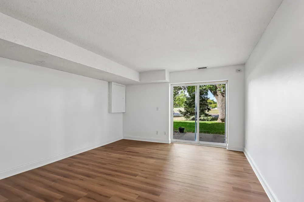 4082 Meadowlark Lane Eagan, MN 55122