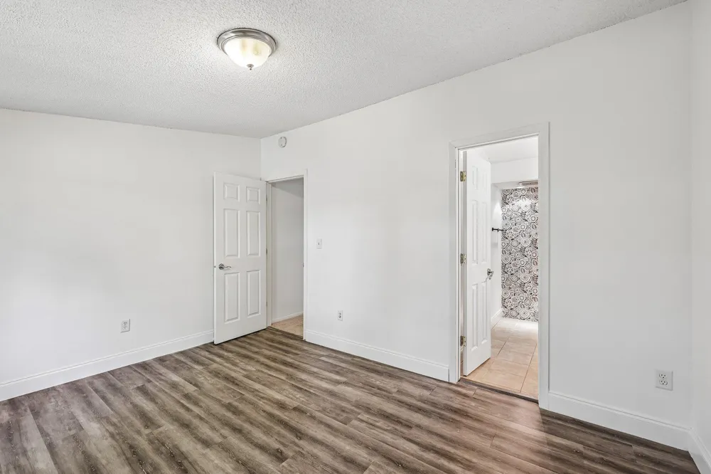 4082 Meadowlark Lane Eagan, MN 55122