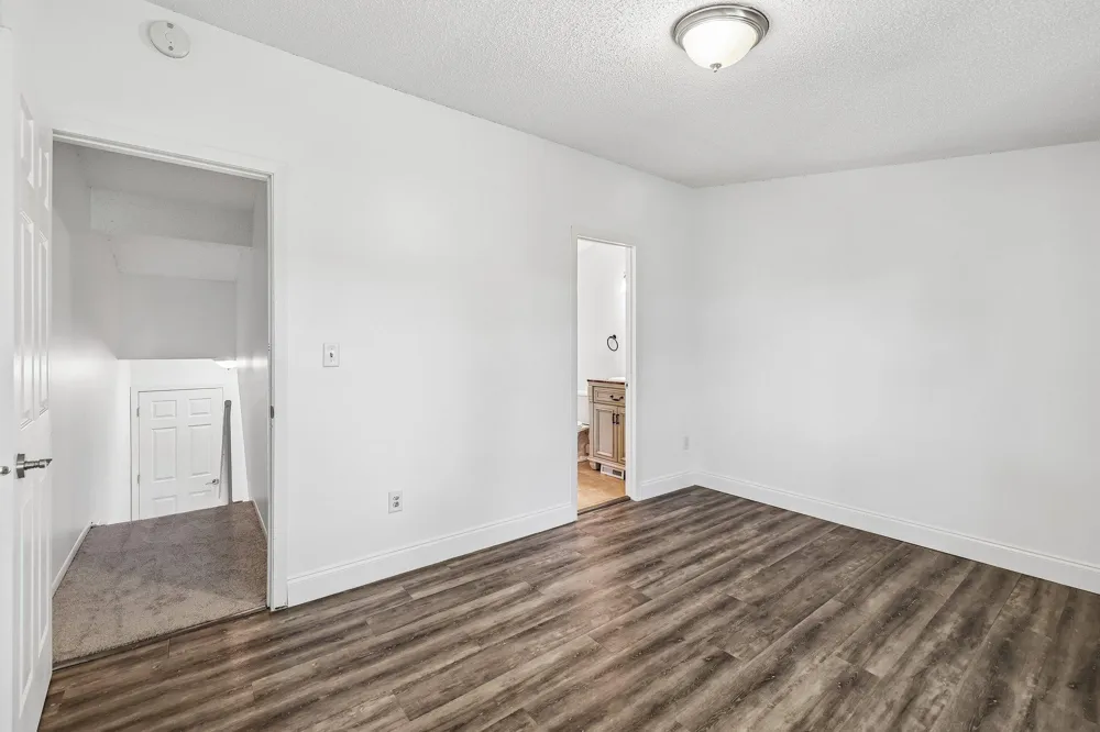 4082 Meadowlark Lane Eagan, MN 55122