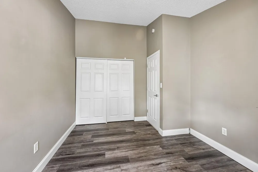 4082 Meadowlark Lane Eagan, MN 55122