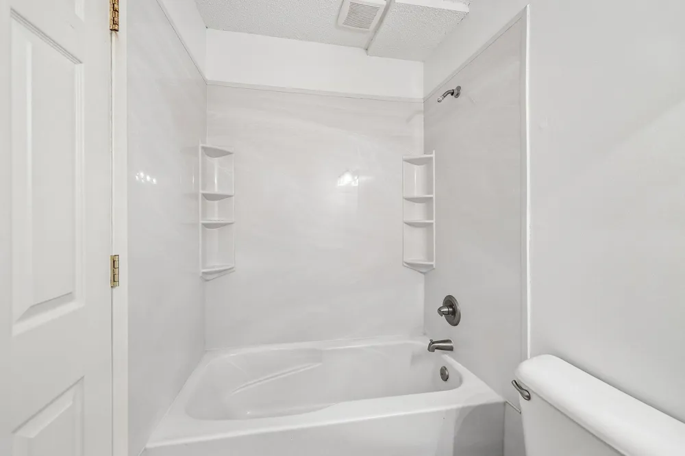 4082 Meadowlark Lane Eagan, MN 55122