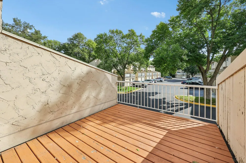 4082 Meadowlark Lane Eagan, MN 55122
