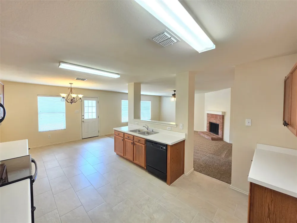 8108 Stowe Springs Lane Arlington, TX 76002