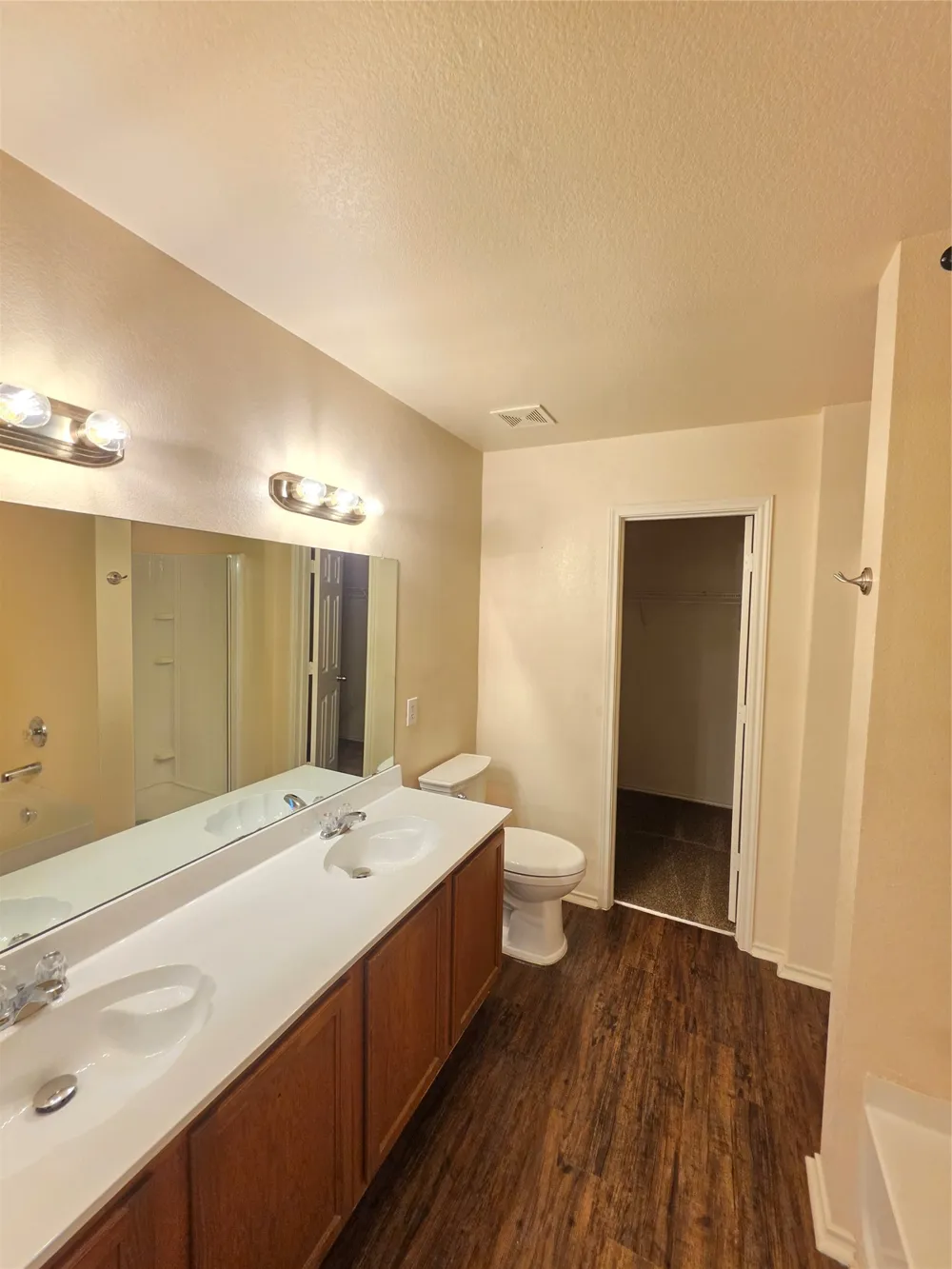 8108 Stowe Springs Lane Arlington, TX 76002