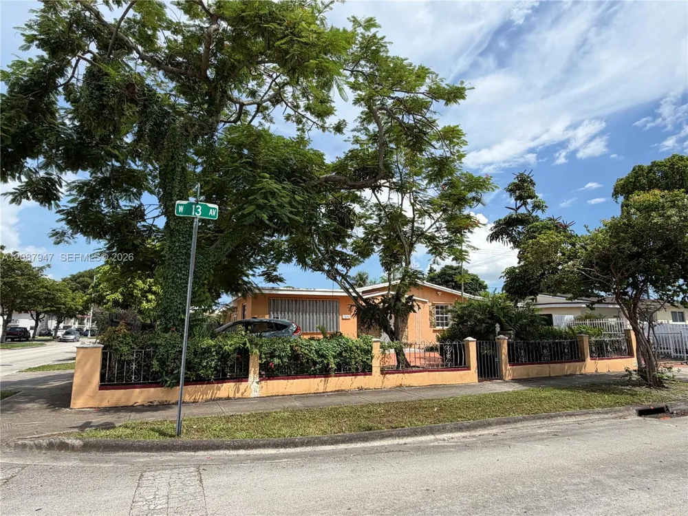 3495 W 13th Ave Hialeah, FL 33012