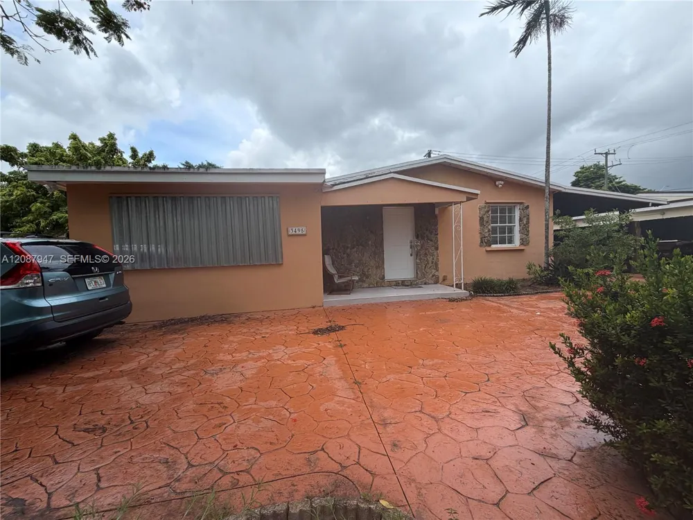 3495 W 13th Ave Hialeah, FL 33012