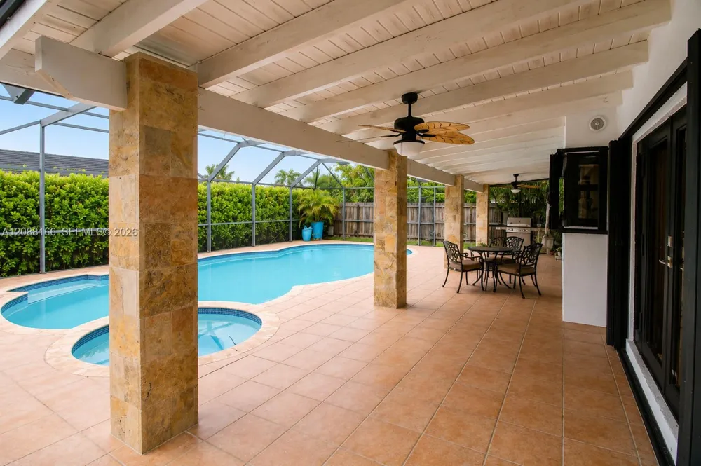 9520 SW 117th Ave Miami, FL 33186