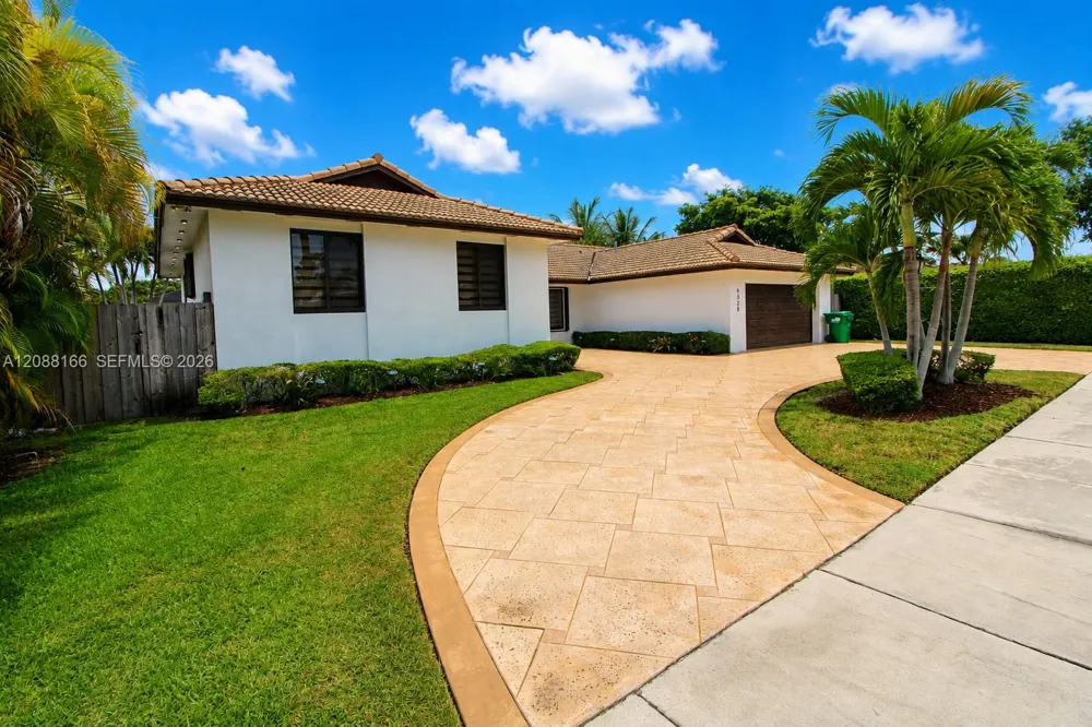 9520 SW 117th Ave Miami, FL 33186