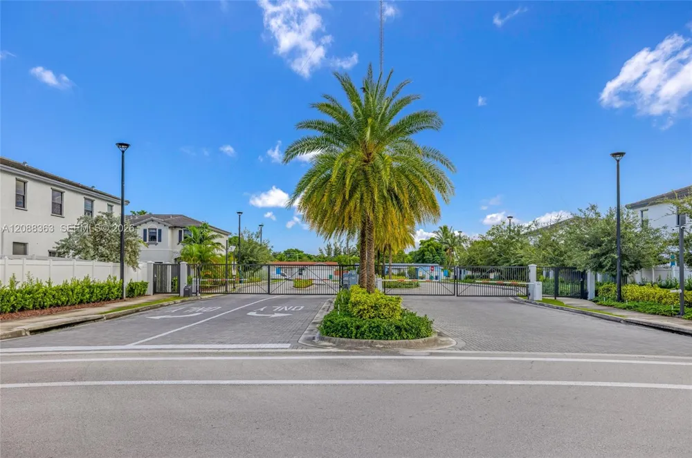 20427 NW 4th Ct Miami Gardens, FL 33169