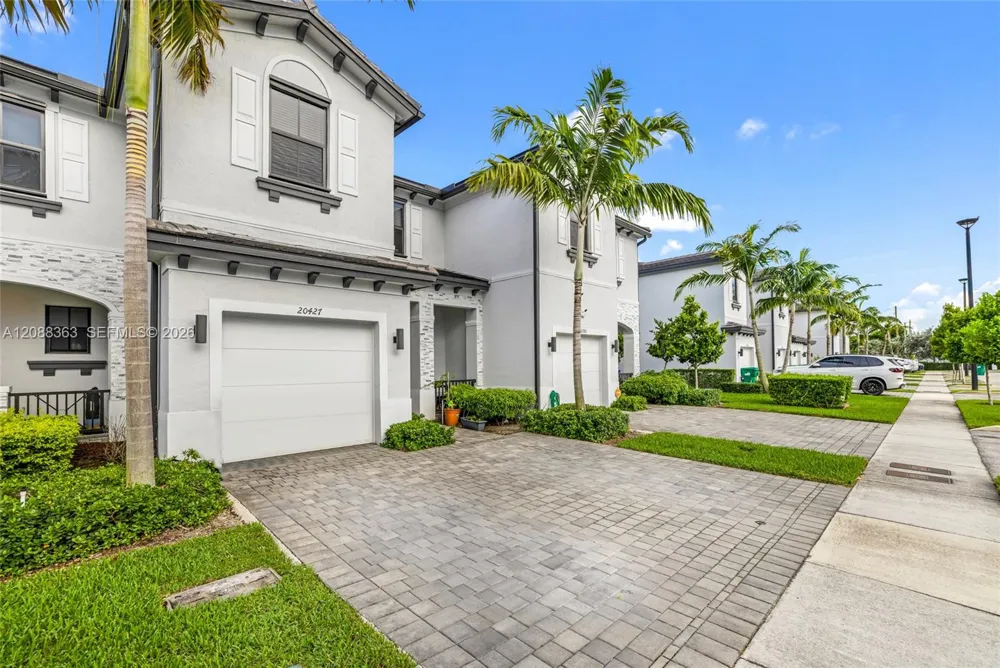 20427 NW 4th Ct Miami Gardens, FL 33169