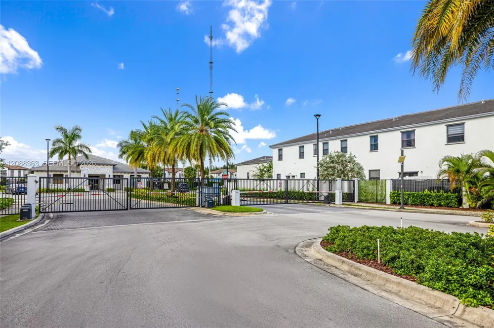20427 NW 4th Ct Miami Gardens, FL 33169