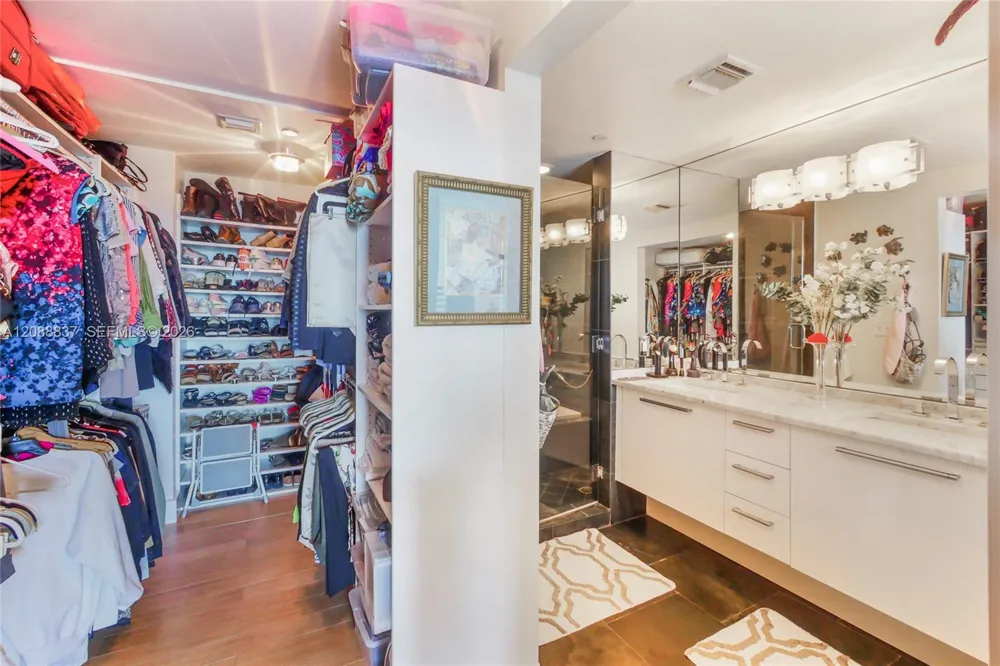 900 Biscayne Blvd #1109 Miami, FL 33132