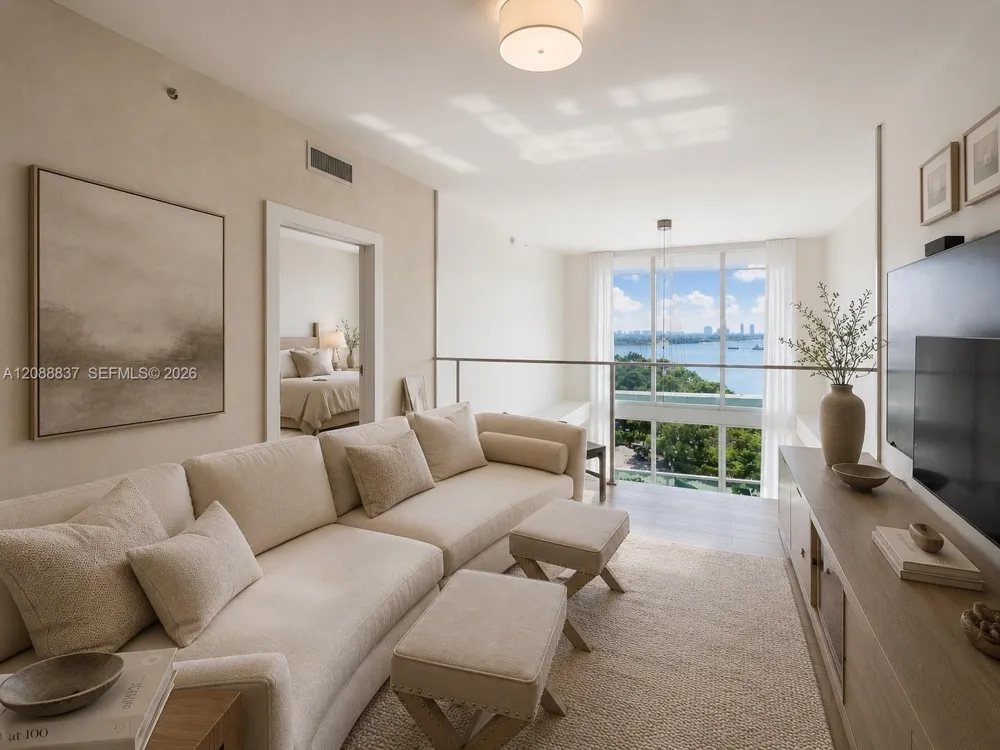 900 Biscayne Blvd #1109 Miami, FL 33132