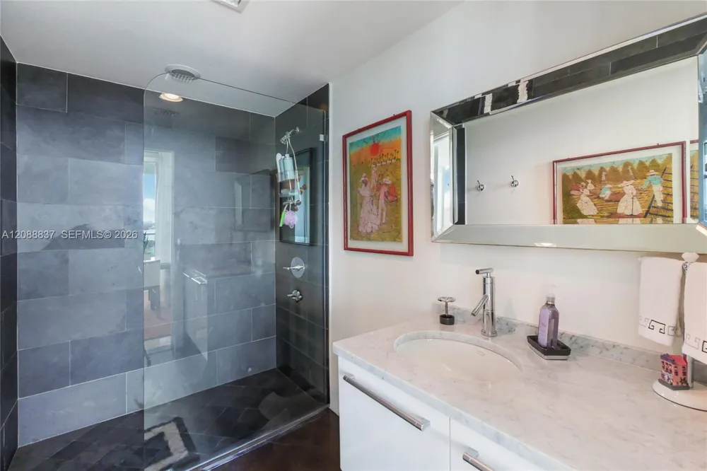 900 Biscayne Blvd #1109 Miami, FL 33132