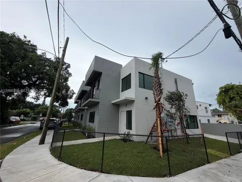 6480 NE 1st Ave #6480