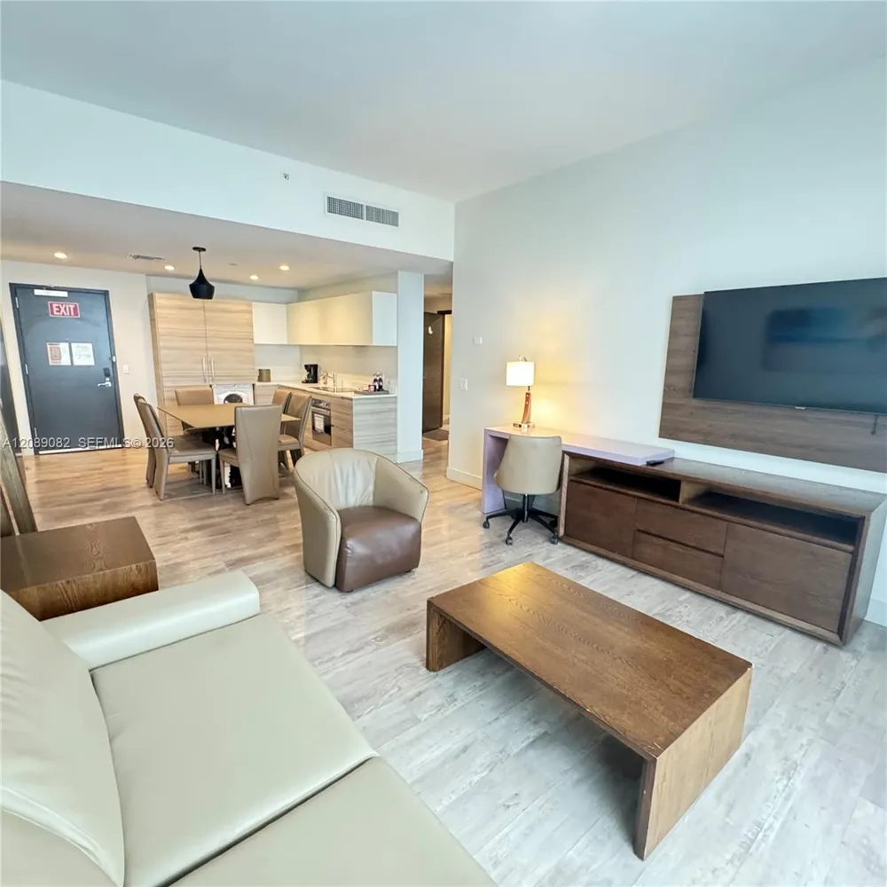 777 Ocean Dr #S232 Hollywood, FL 33019